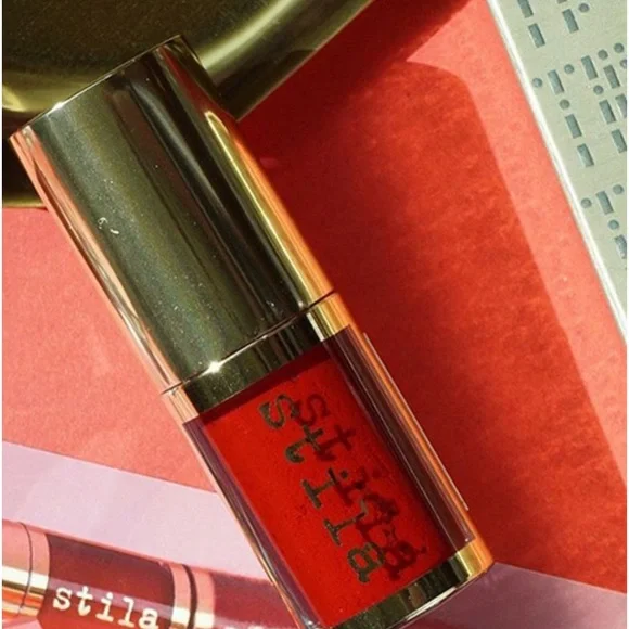 New Stila Shine Fever Lip Vinyl - Picture 4 of 9